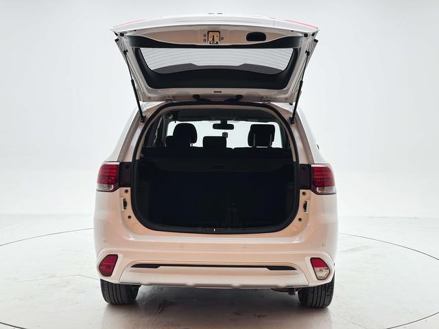 Mitsubishi Outlander 2021, фото 8