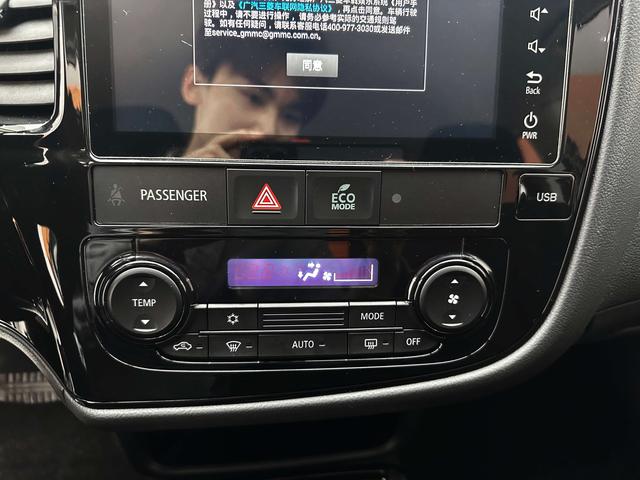 Mitsubishi Outlander 2021, фото 15