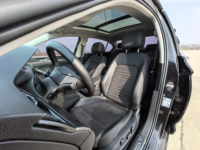 Volkswagen Passat 2021, фото 15