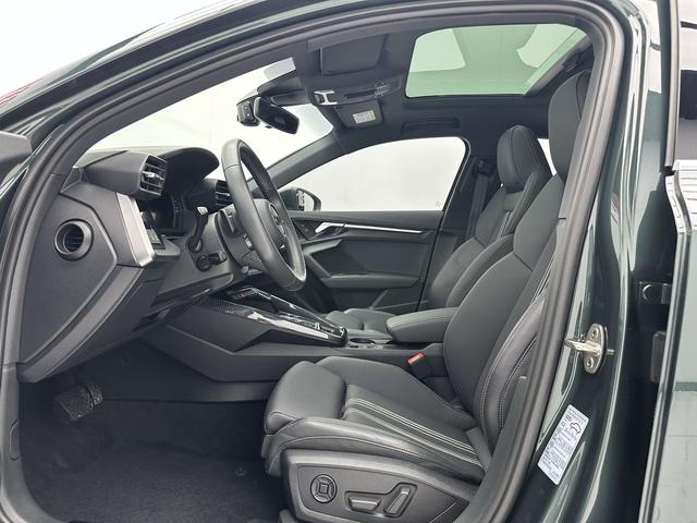 Audi A3 2022, фото 5