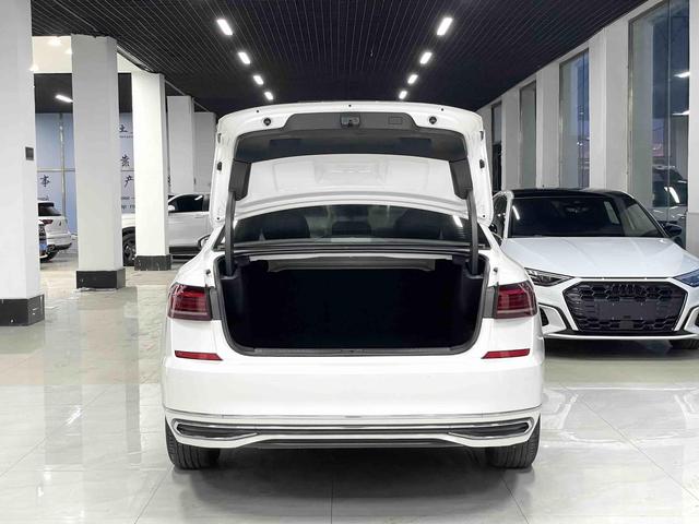 Volkswagen Passat 2023, фото 14