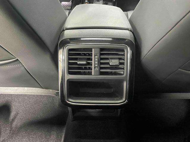Volkswagen Passat 2023, фото 15