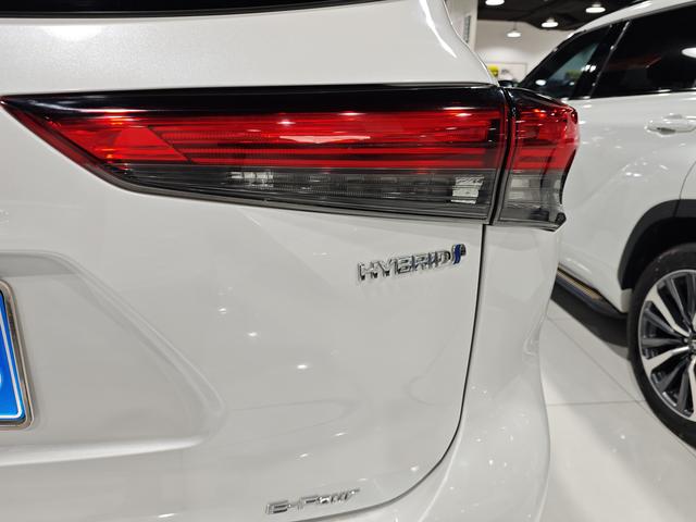 Toyota Crown 2021, фото 14