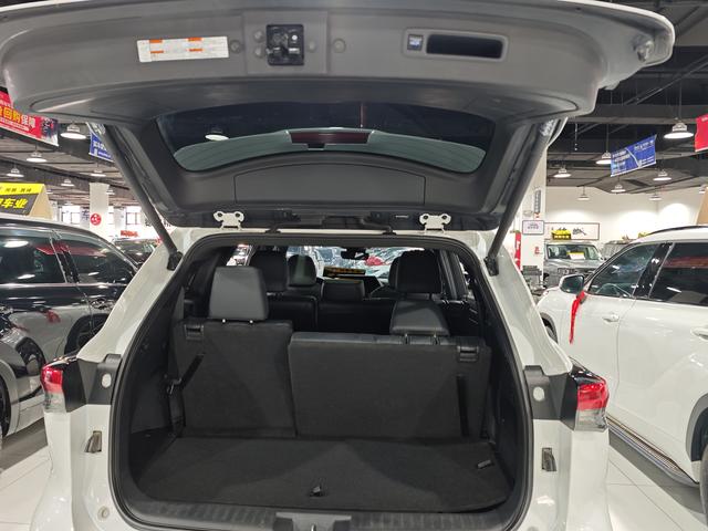 Toyota Crown 2021, фото 15