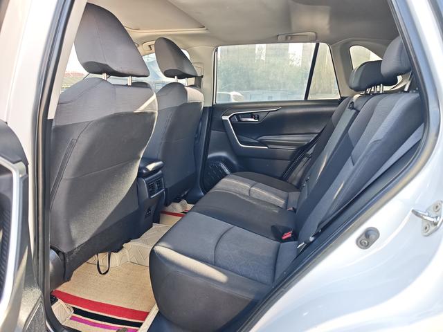 Toyota RAV4 2021, фото 6