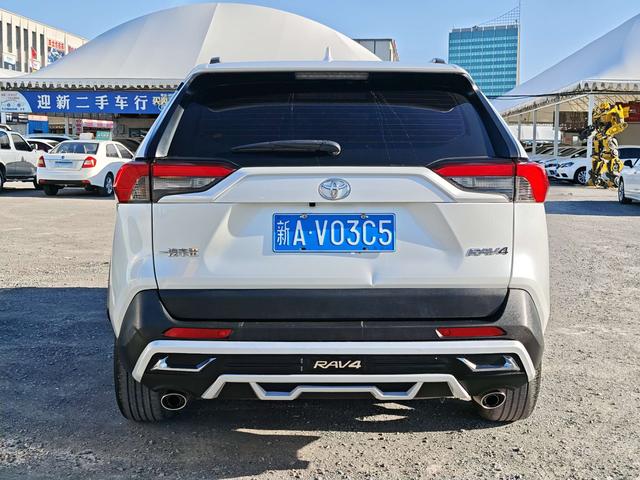 Toyota RAV4 2021, фото 8