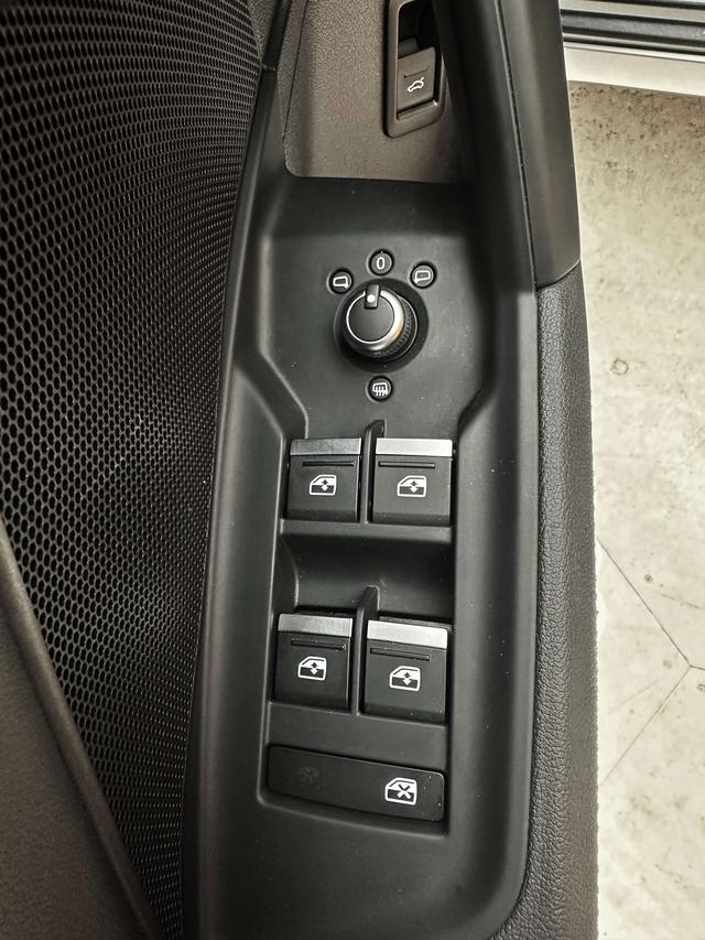 Audi A3 2023, фото 16