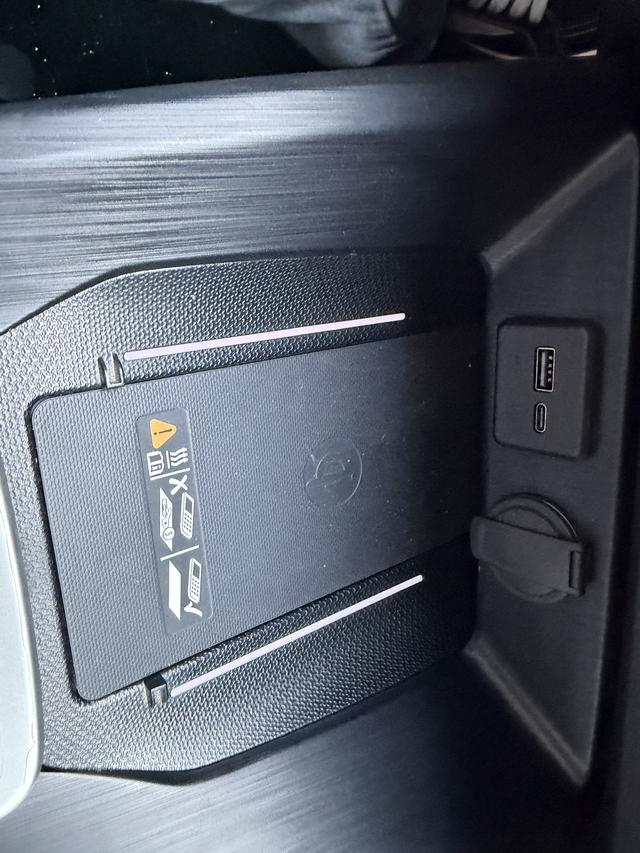 Chevrolet Onix 2023, фото 15