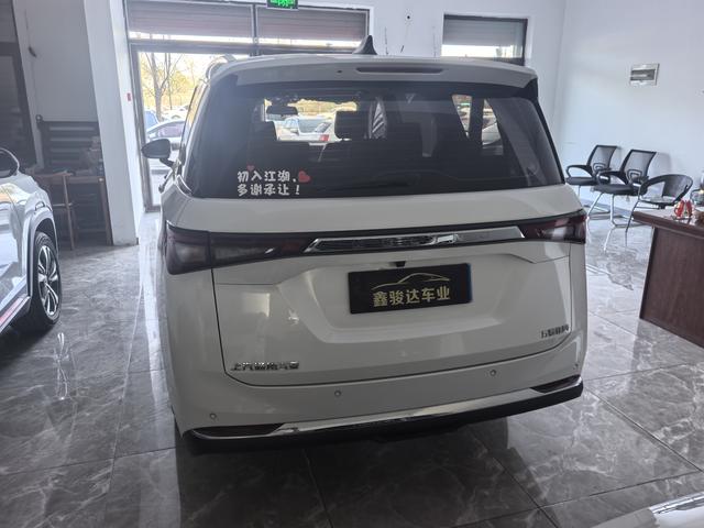 Wuling Jiachen 2022, фото 8