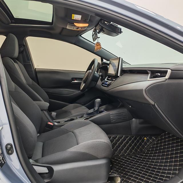 Toyota Corolla 2023, фото 9
