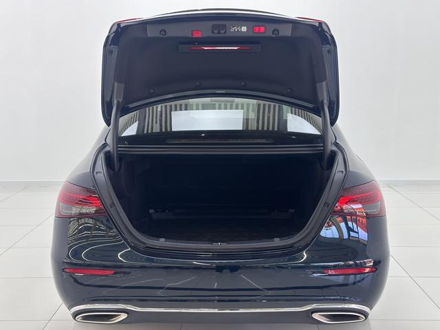 Mercedes-Benz E-Class 2023, фото 15