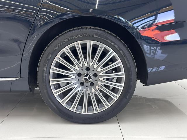Mercedes-Benz E-Class 2023, фото 16