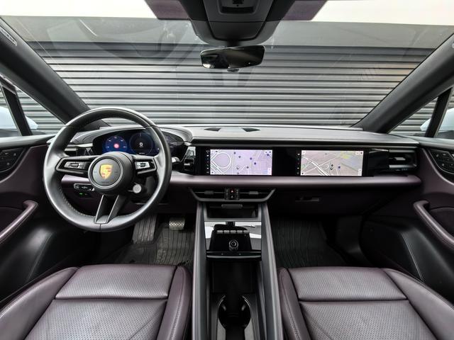 Porsche Macan EV 2024, фото 15
