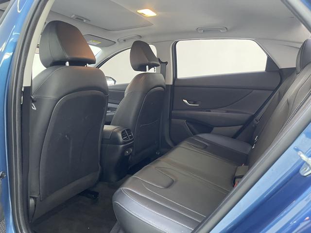 Hyundai Elantra 2023, фото 8