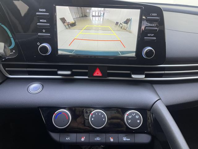 Hyundai Elantra 2023, фото 12