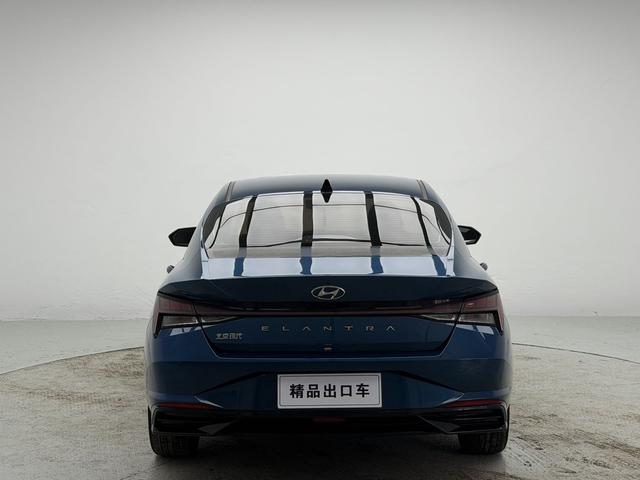 Hyundai Elantra 2022, фото 4