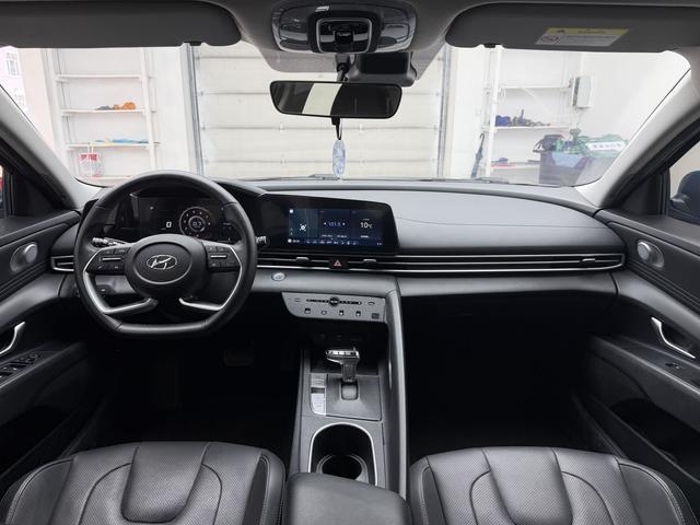 Hyundai Elantra 2022, фото 15