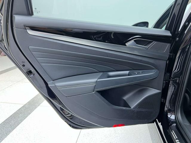 Volkswagen Passat 2022, фото 7