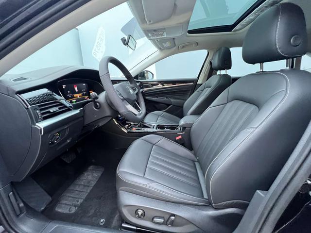 Volkswagen Passat 2022, фото 9