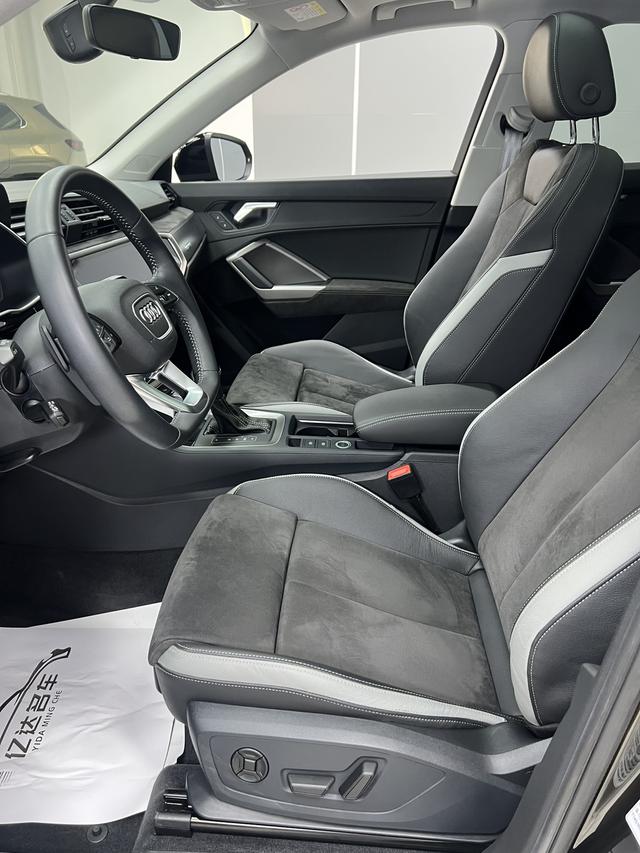 Audi Q3 2021, фото 16