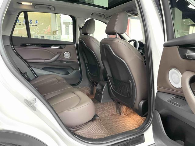 BMW X1 2021, фото 16