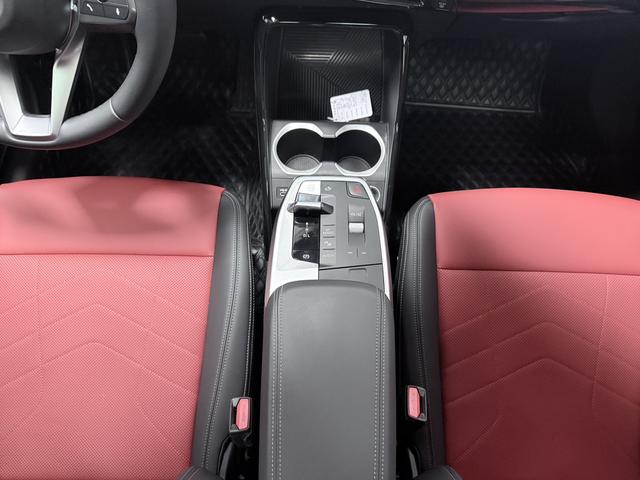 BMW X1 2023, фото 17