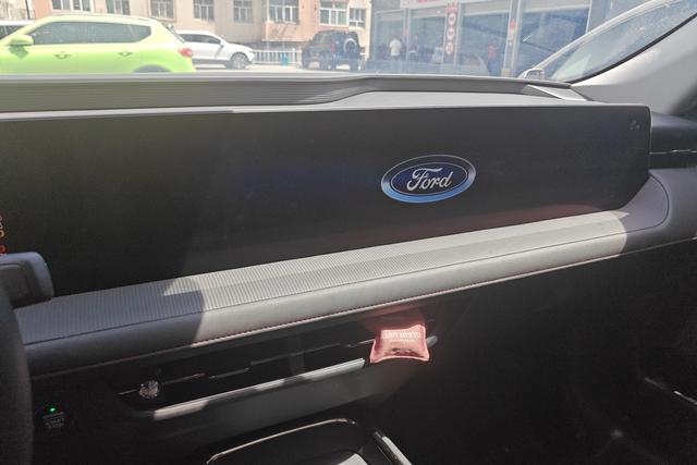 Ford Mondeo 2023, фото 15