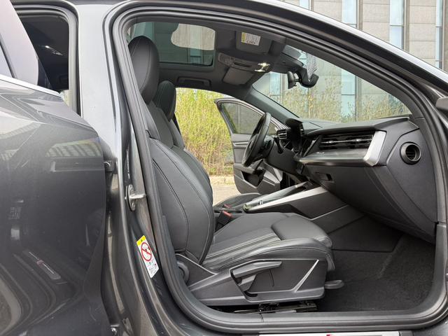 Audi A3 2023, фото 15