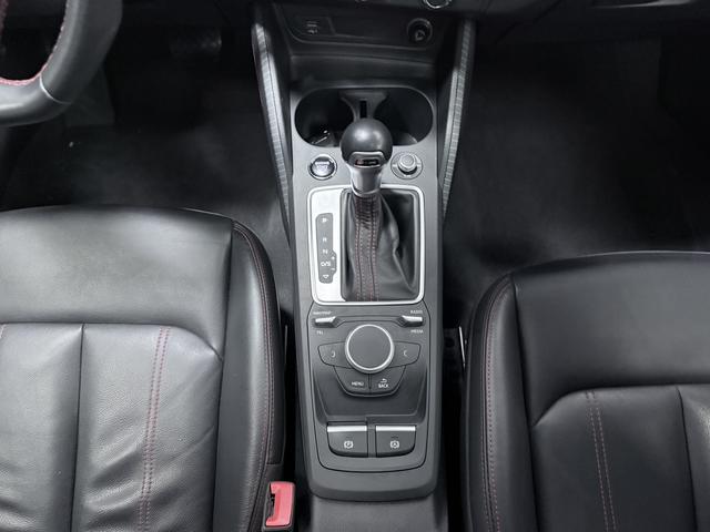 Audi Q2L 2022, фото 17