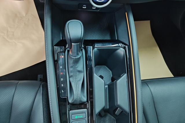 Honda Accord 2023, фото 16
