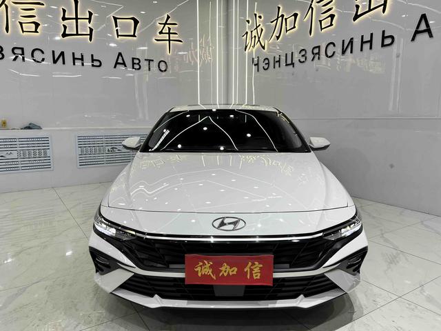 Hyundai Elantra 2023, фото 2