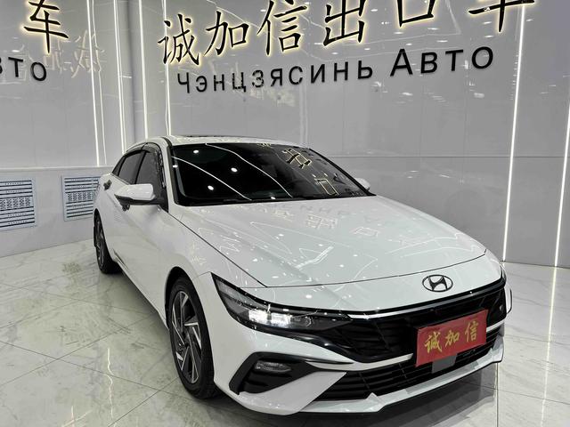 Hyundai Elantra 2023, фото 3