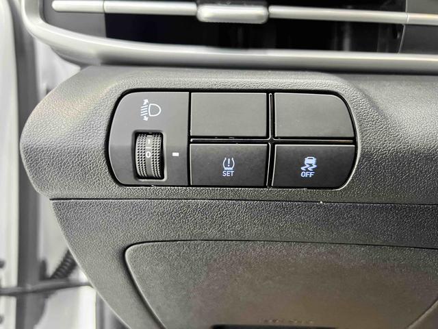 Hyundai Elantra 2023, фото 10