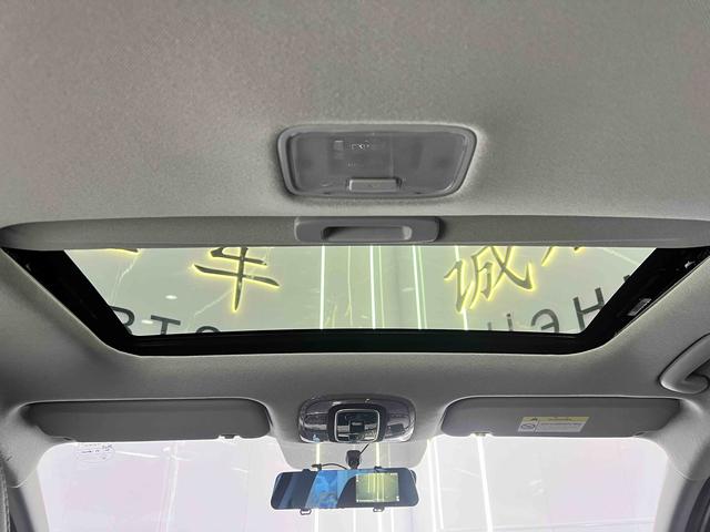 Hyundai Elantra 2023, фото 16