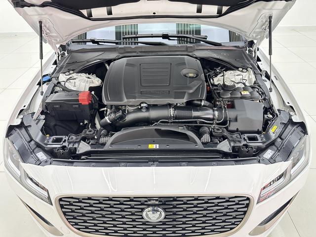 Jaguar XFL 2024, фото 17