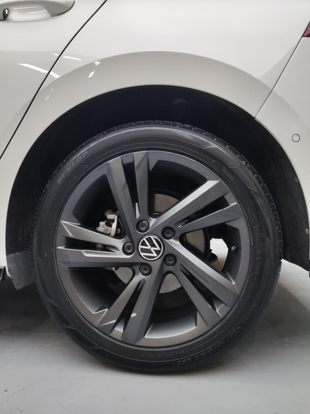 Volkswagen Golf 2023, фото 14