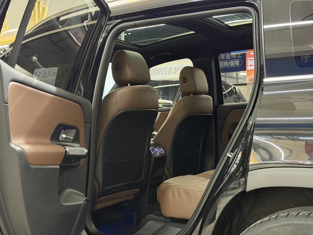 Mercedes-Benz GLB 2023, фото 4