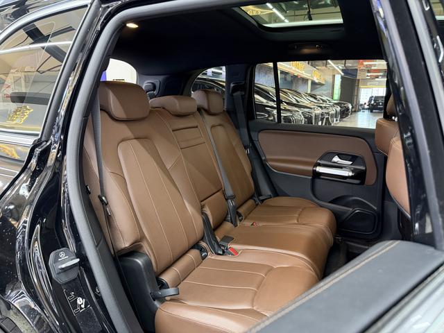 Mercedes-Benz GLB 2023, фото 9