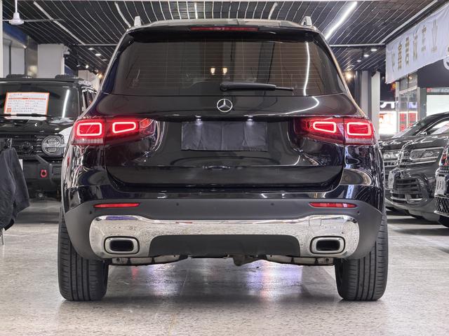 Mercedes-Benz GLB 2023, фото 13
