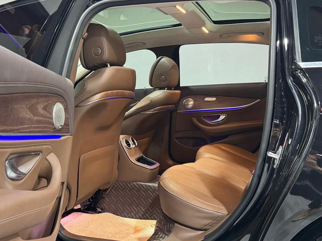 Mercedes-Benz E-Class 2023, фото 5