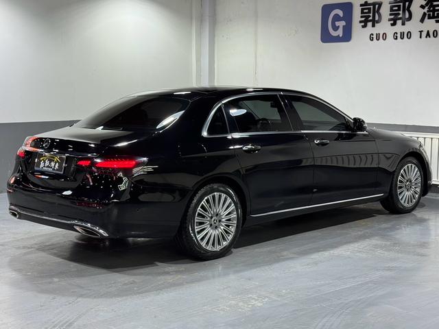 Mercedes-Benz E-Class 2023, фото 7