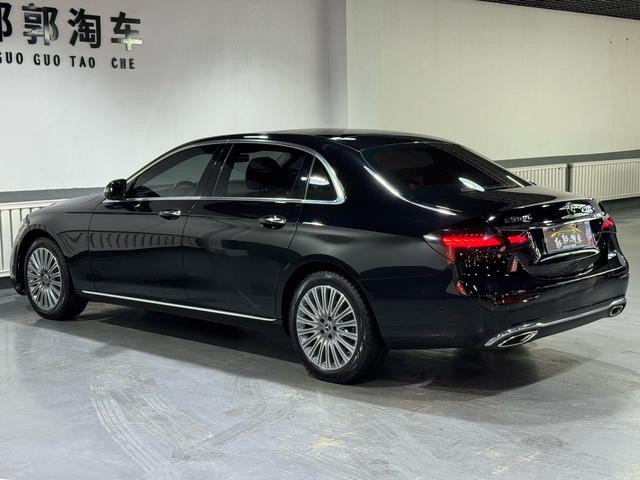 Mercedes-Benz E-Class 2023, фото 9