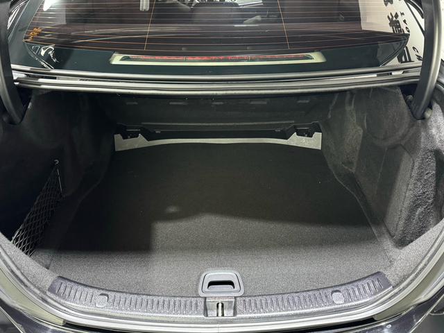 Mercedes-Benz E-Class 2023, фото 14