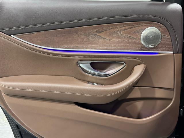Mercedes-Benz E-Class 2023, фото 17