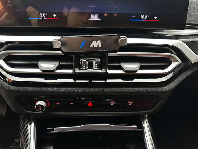 BMW 3 2023, фото 15