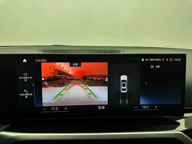 BMW 3 2023, фото 14