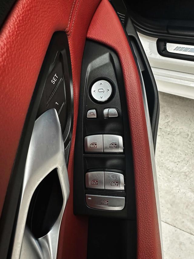 BMW 3 2023, фото 16