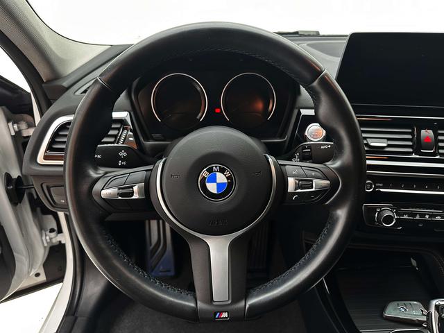 BMW 1 2021, фото 11