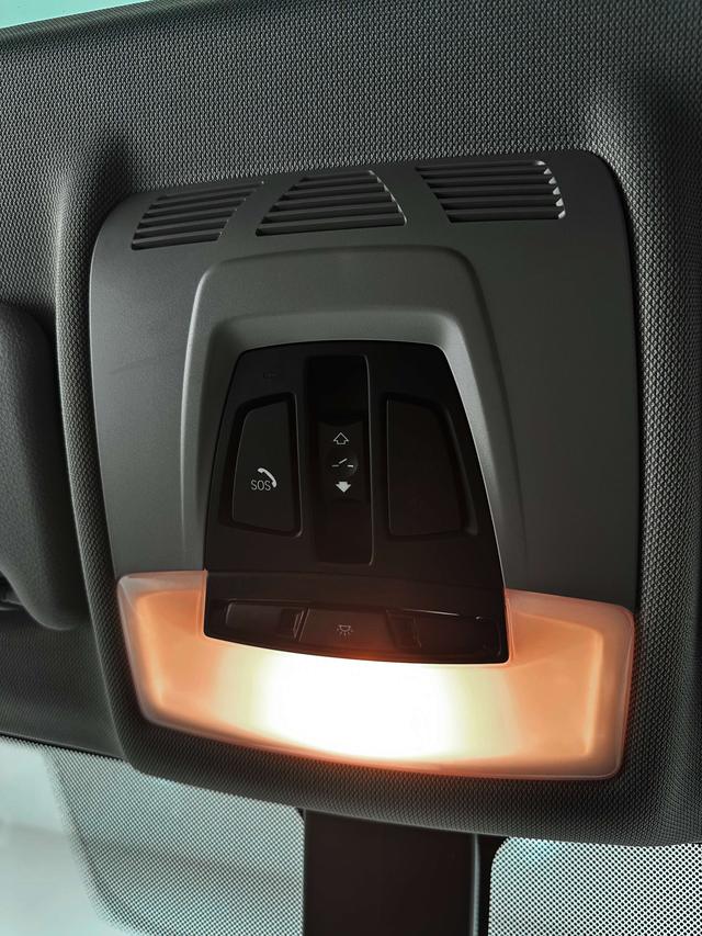 BMW 1 2021, фото 17