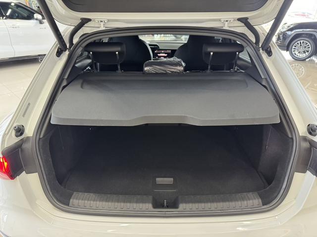 Audi A3 2022, фото 15